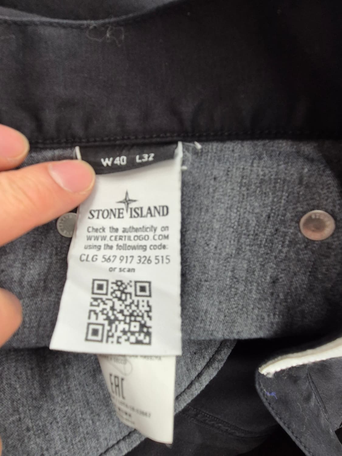 스톤아일랜드의 깔끔한 블랙진이에요
사진에서 보이는 것처럼 W40, L32 상품이미지6