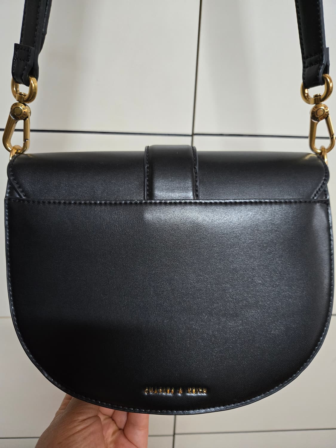 찰스앤키스 개빈 새들백(M사이즈)새상품 상품이미지5