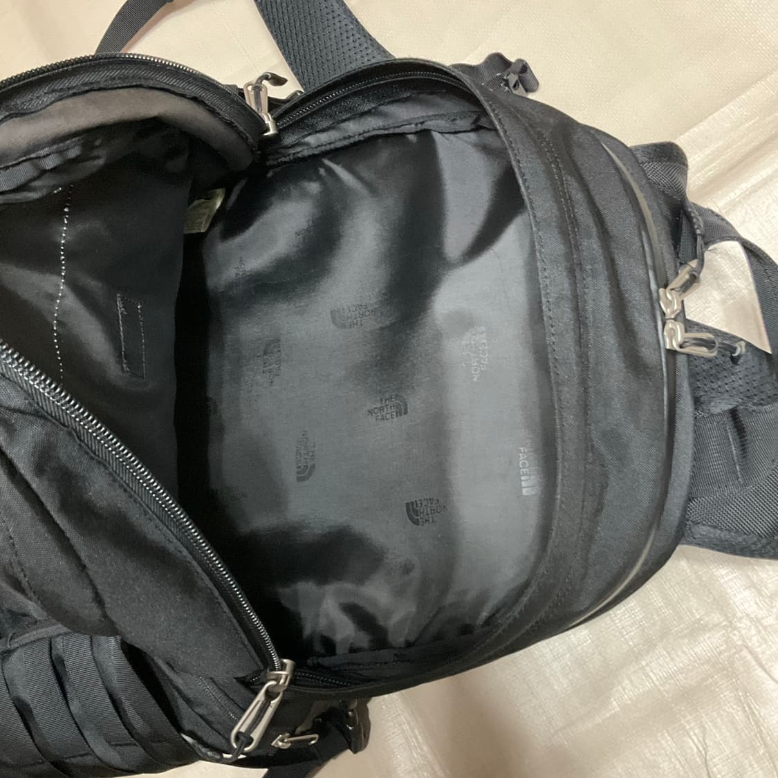 노스페이스 테크샷 블랙 백팩 상품이미지4