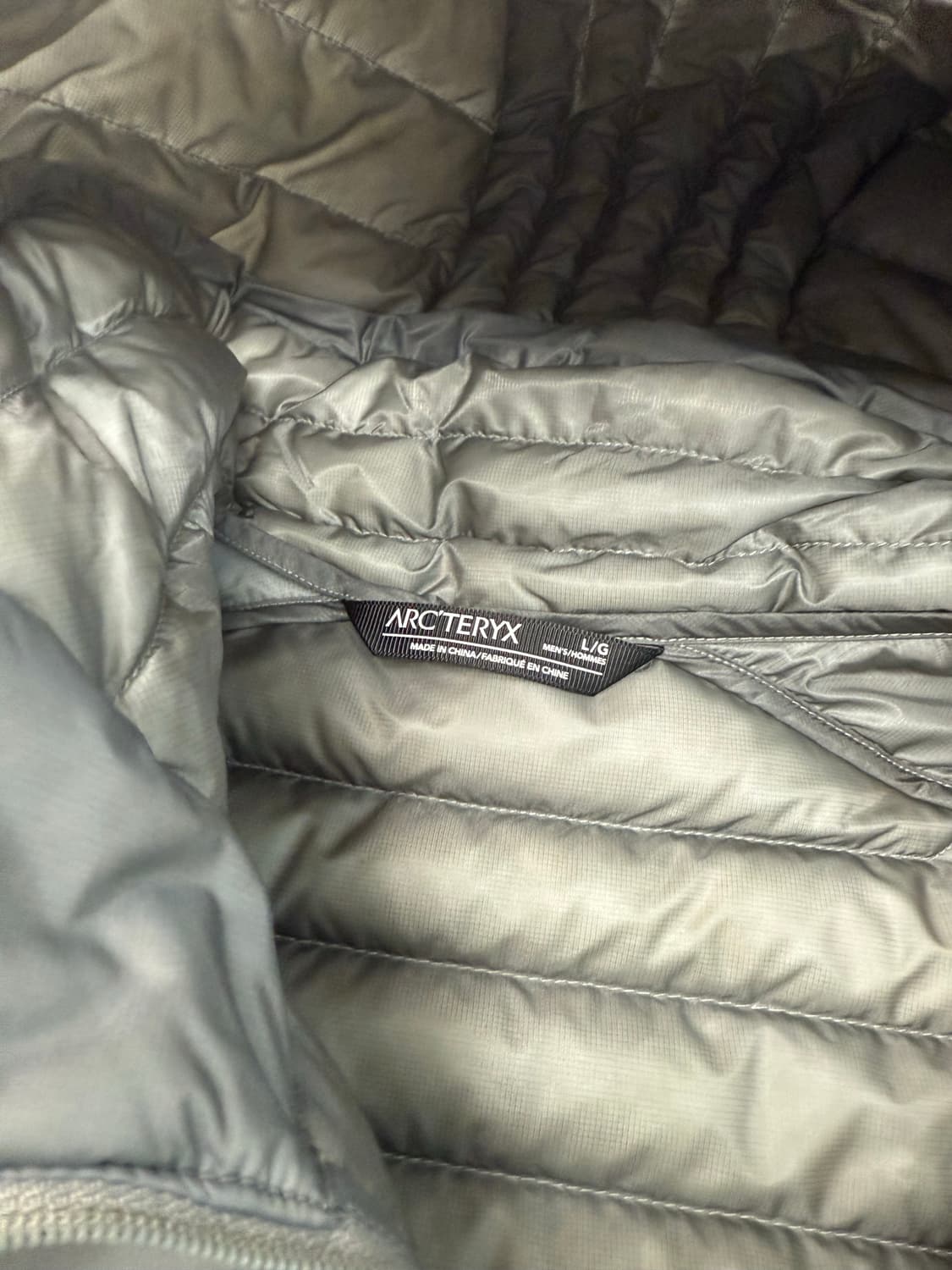 아크테릭스 세륨 하리브리드 L 사이즈 그레이색상  진짜 실물 고급스럽습니 상품이미지6