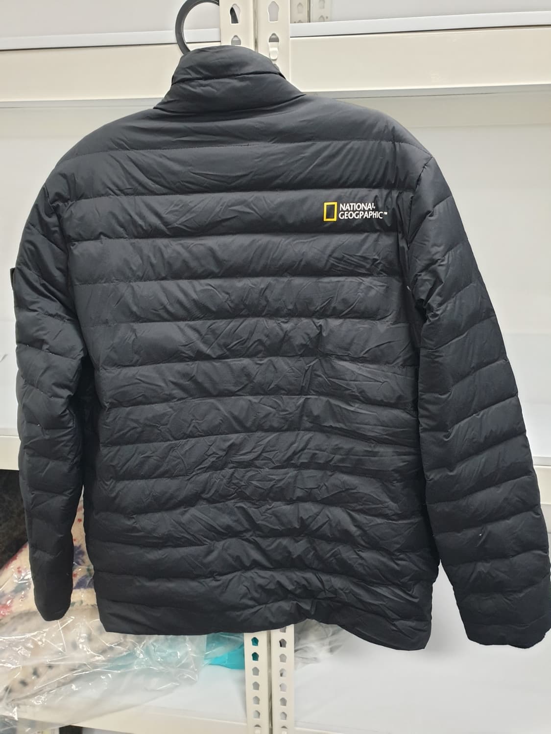 내셔널지오그래픽 정품 오리털경량패딩 사이즈100 팝니다 상품이미지2