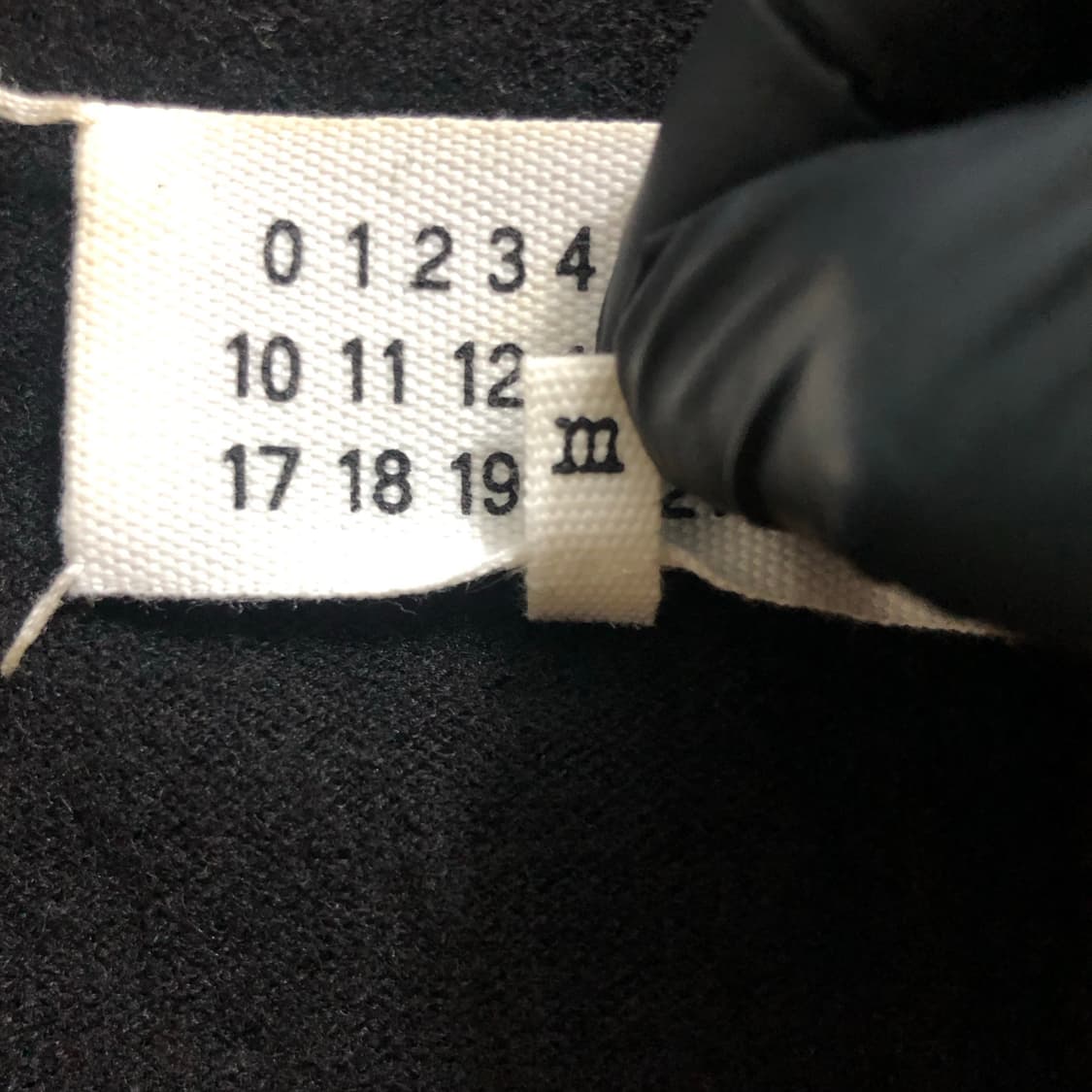 [M] 마르지엘라 엘보우 패치 가디건 블랙 상품이미지5