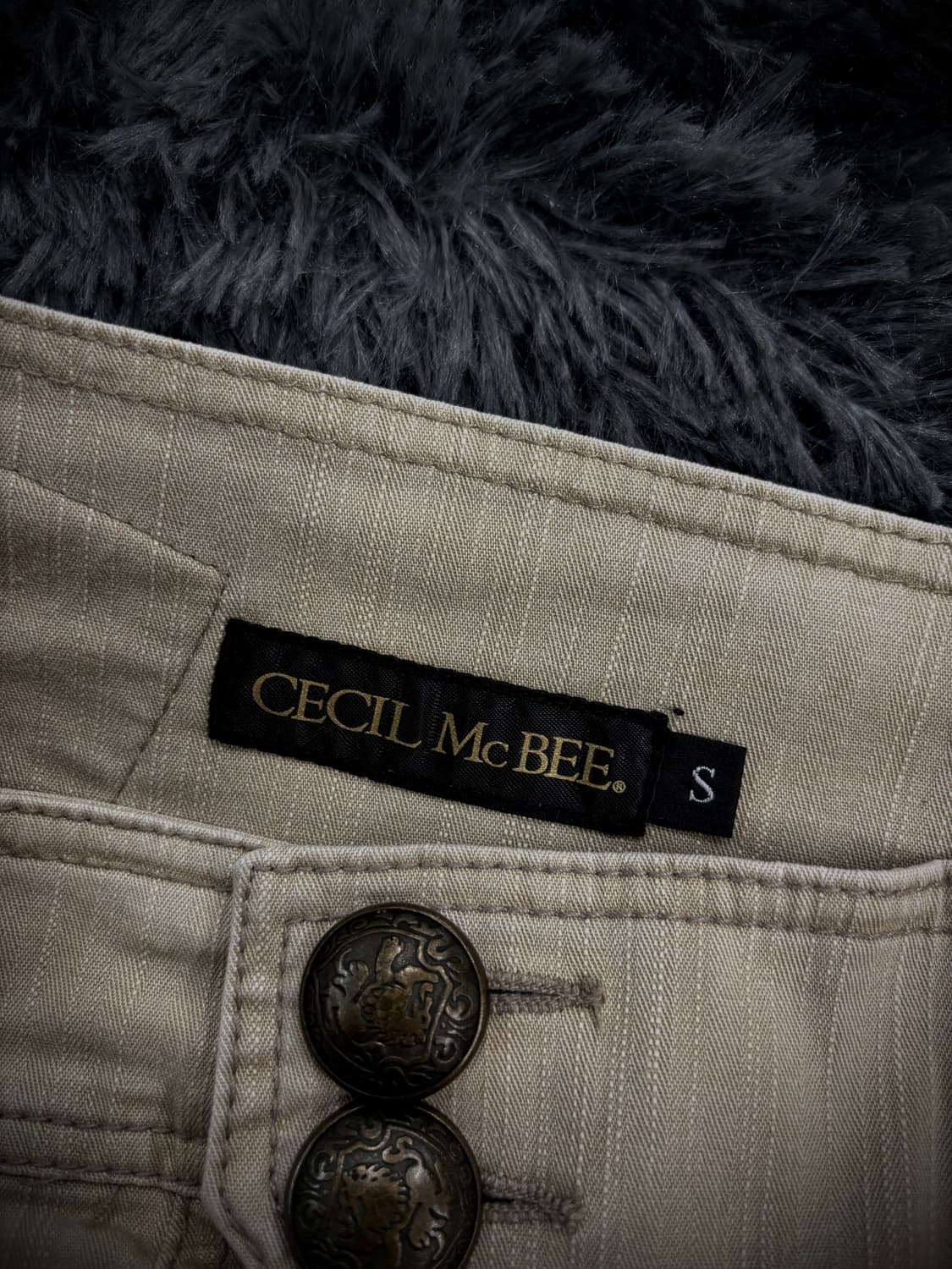 Cecil McBee 베이지 카고 레터링 자수 숏스커트팬츠 상품이미지8