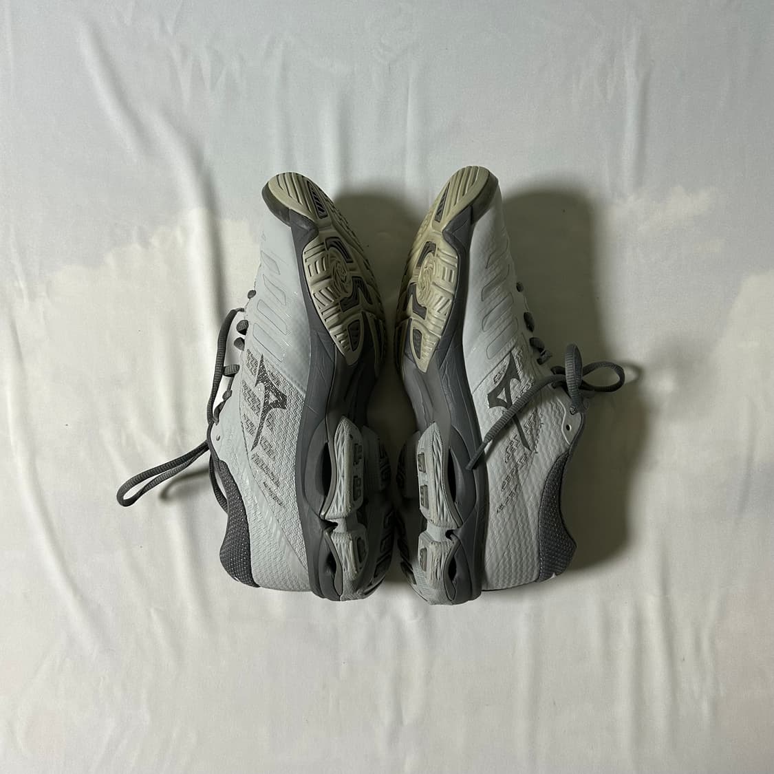 Mizuno wave lightning z4 grey 상품이미지3