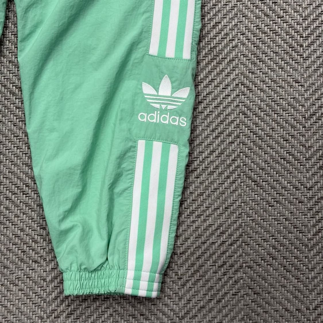 아디다스 삼선 트레이닝 조거팬츠 v2452 상품이미지6