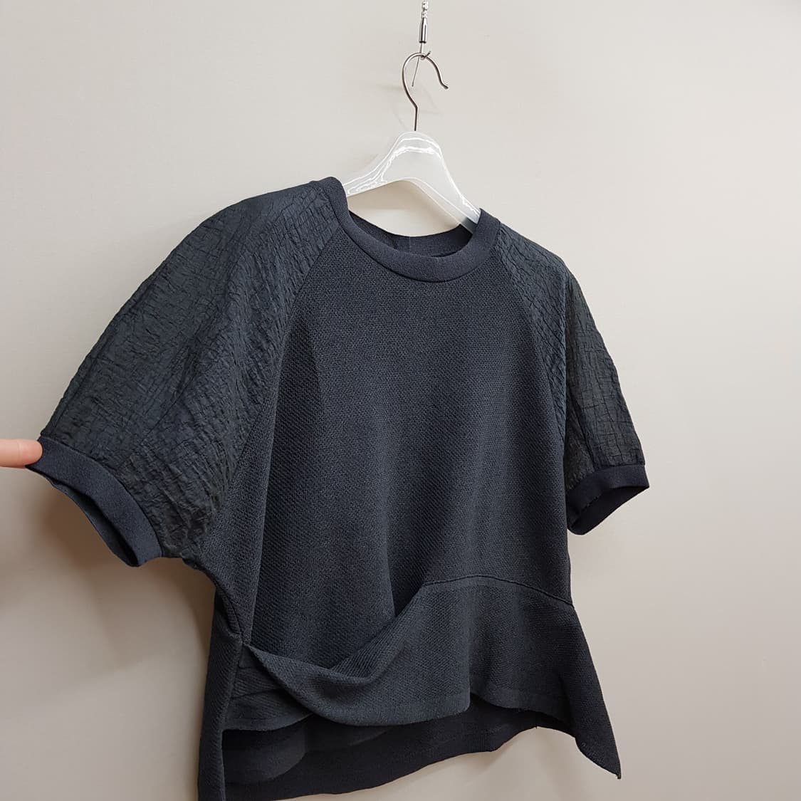 한섬 SJSJ 2022 배색 레이어드 반팔 니트 F사이즈 상품이미지3