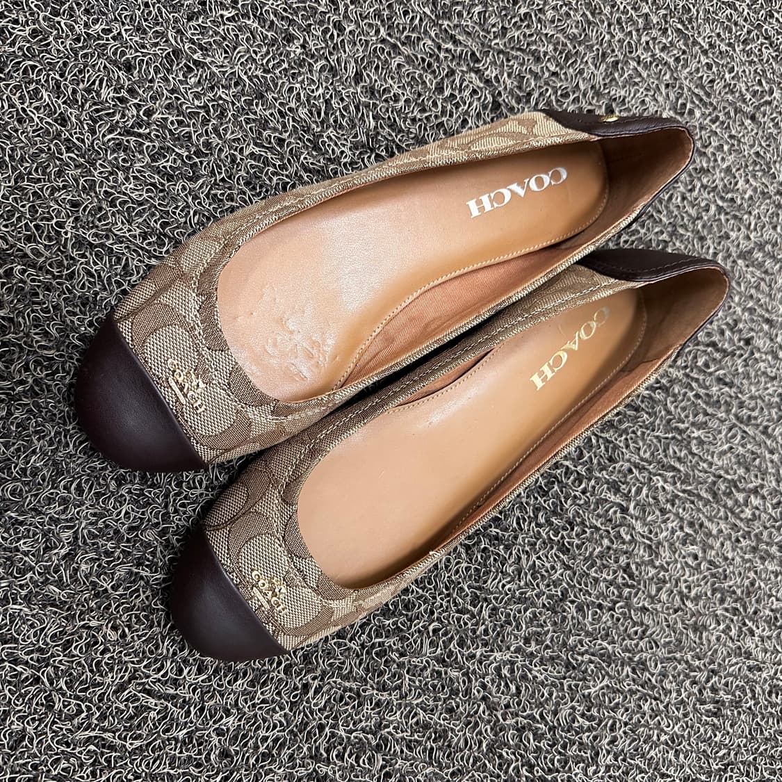 COACH 코치 시그니처 플랫슈즈 여성 240 상품이미지1