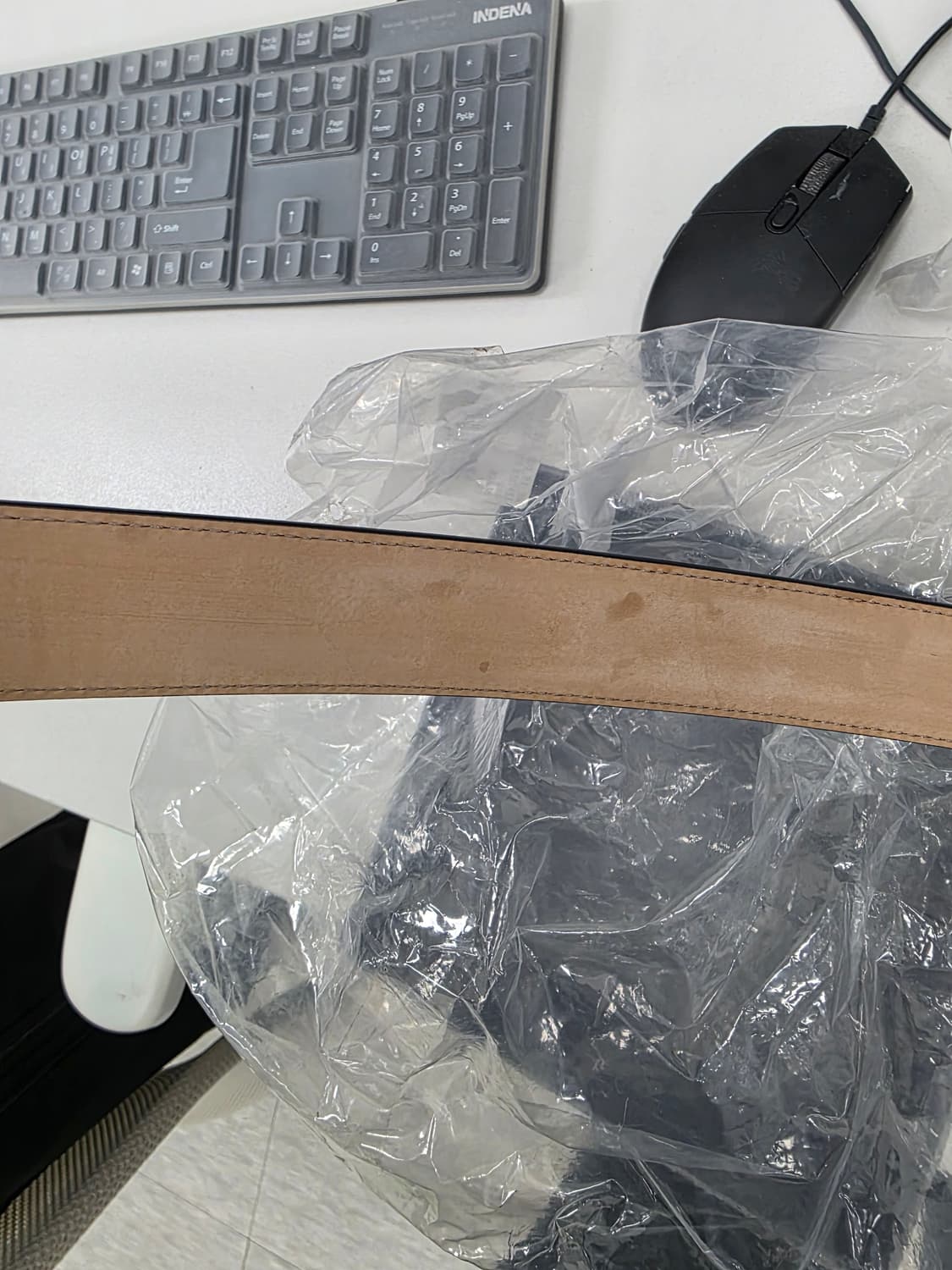 톰브라운 23SS MCX049B 00198 415

벨트 상품이미지8