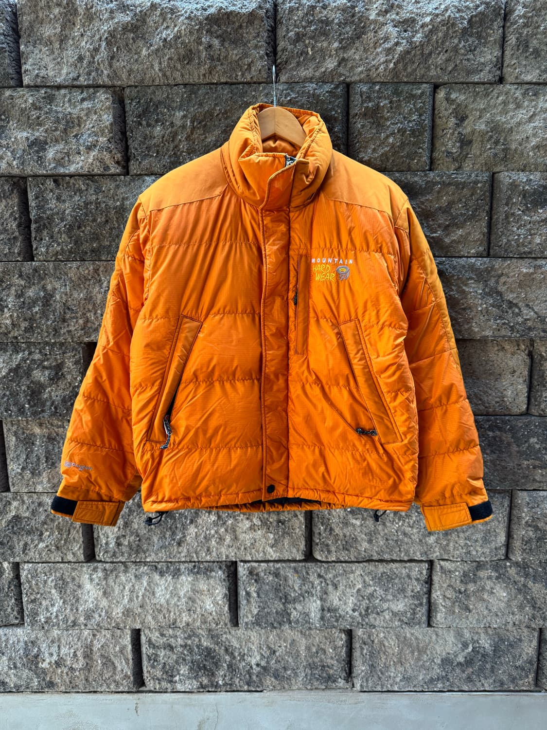 마운틴 하드웨어 다운 패딩 상품이미지2