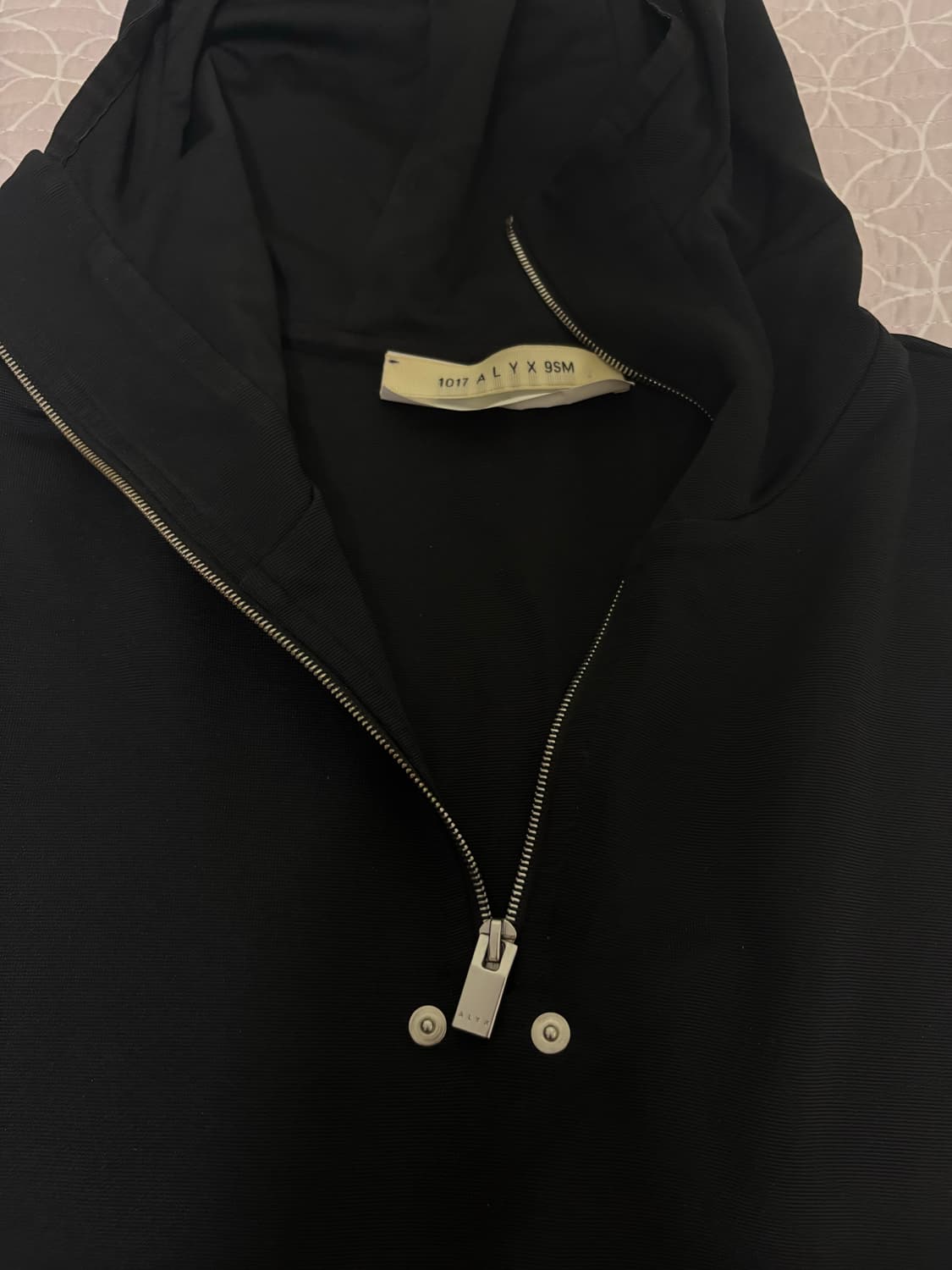 알릭스 블랙 하프집업 후디 상품이미지5