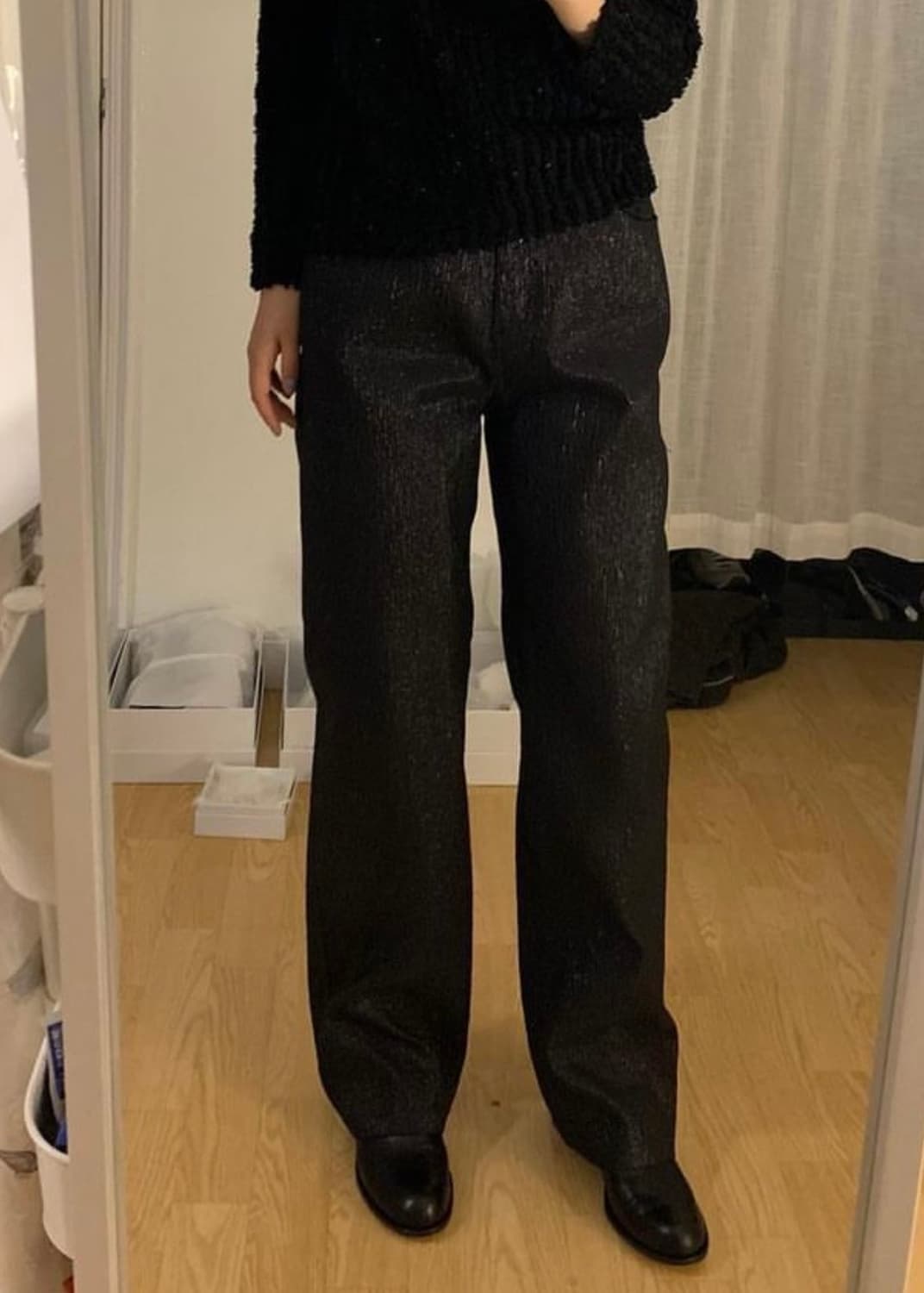 코스모스 엠보싱 텍스쳐 스트레이트 팬츠 블랙 상품이미지1