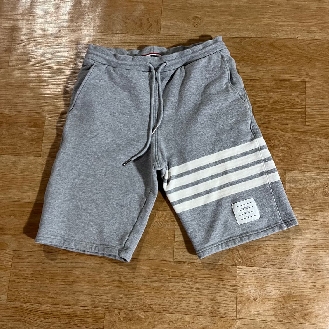 [29-30] 톰브라운 사선바 쇼츠 반바지 상품이미지4