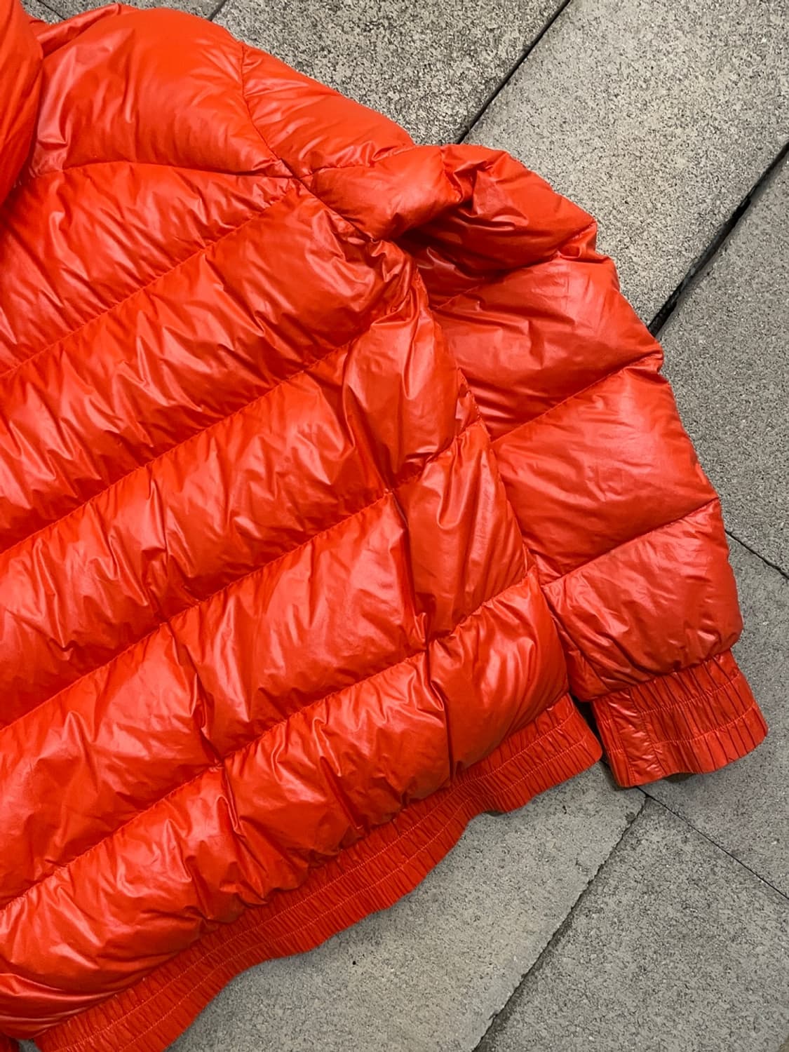 디젤 블랙 골드 라인 글로시 패딩 상품이미지7