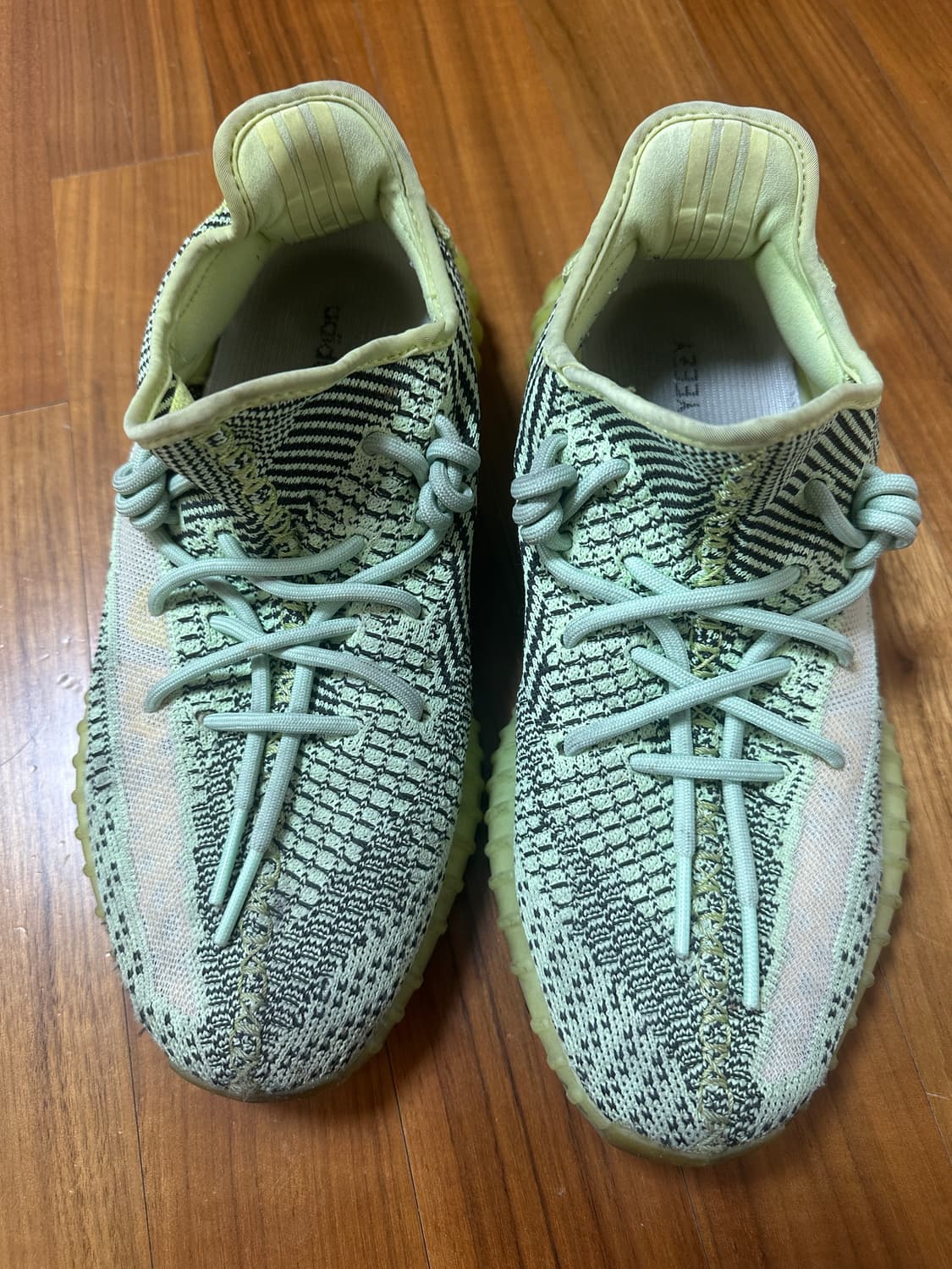 이지부스트 이즈릴 280 상품이미지1