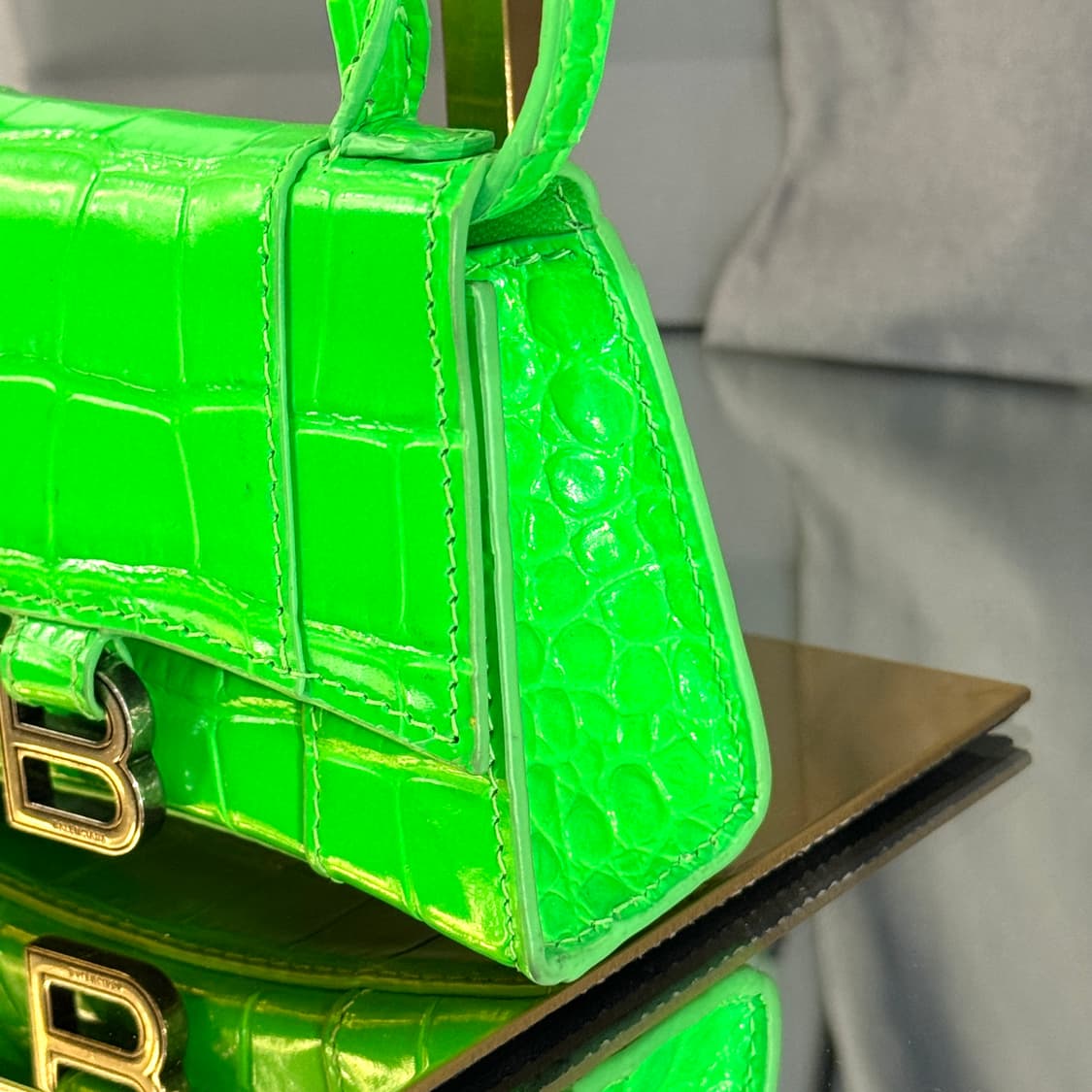 발렌시아가 아워글래스 크로커다일 미니 토트 크로스백 상품이미지3