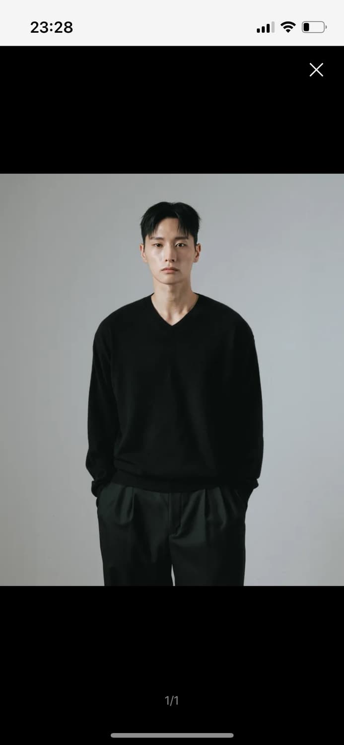 와기 V-Neck Knit (Black) 상품이미지1