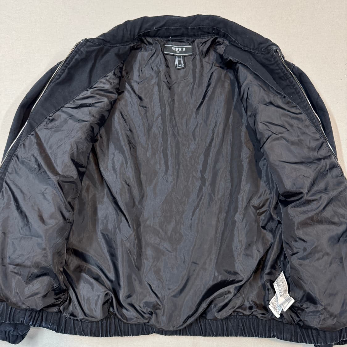 M) FOREVER 21 블랙 다이아몬드 퀼팅 블루종 자켓 상품이미지4
