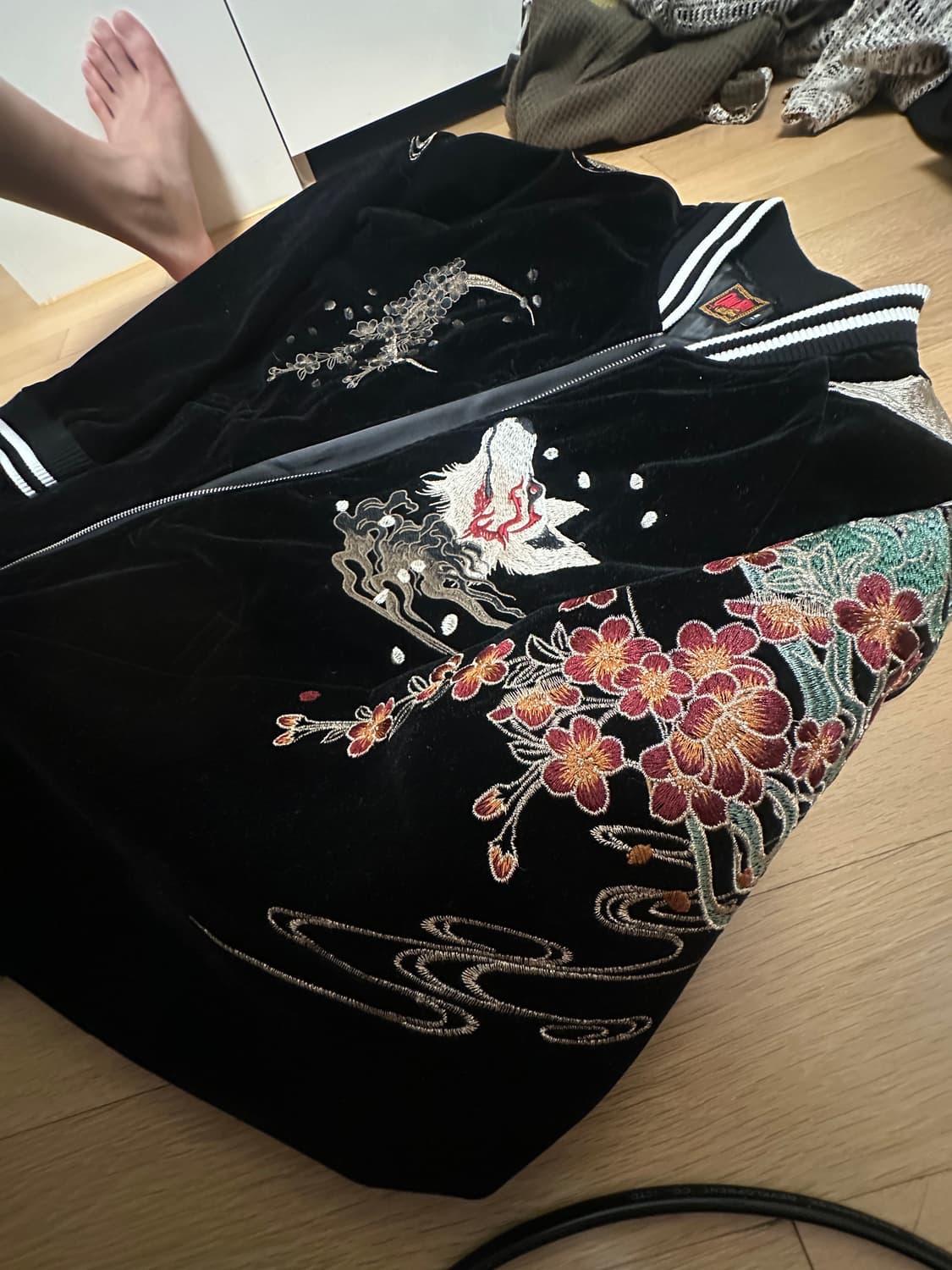 벨벳 자수 스카쟌  블랙 상품이미지6