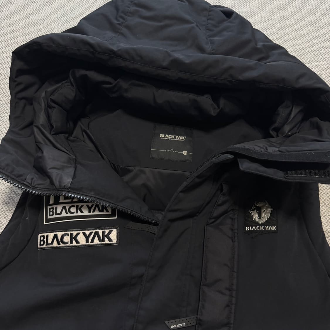 블랙야크 팀 후드 패딩 조끼 상품이미지2