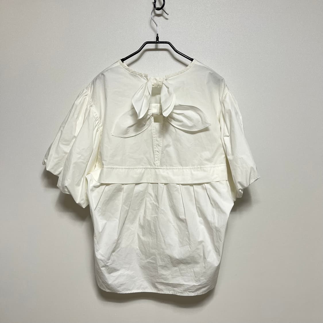 한섬 오즈세컨 화이트 퍼프 반팔 블라우스 76 상품이미지5