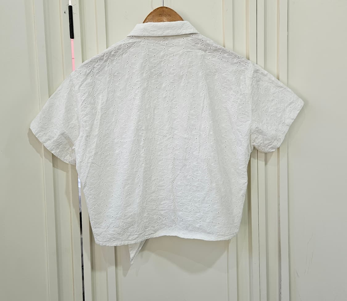 펀칭 크롭 반팔 블라우스 화이트 상품이미지7