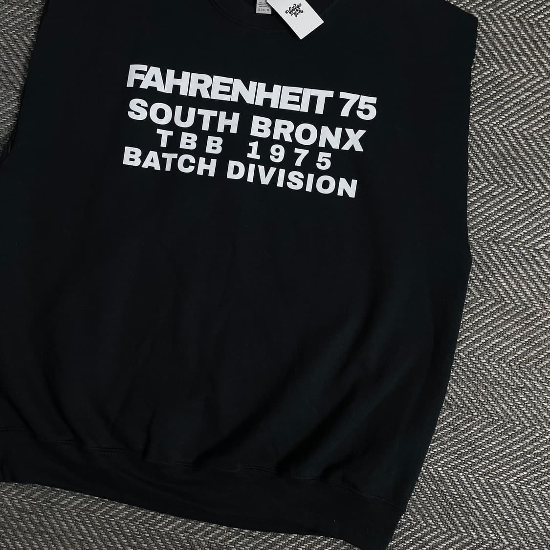 길단 빈티지 레터링 밧시핏 슬리브리스o 3413 상품이미지2