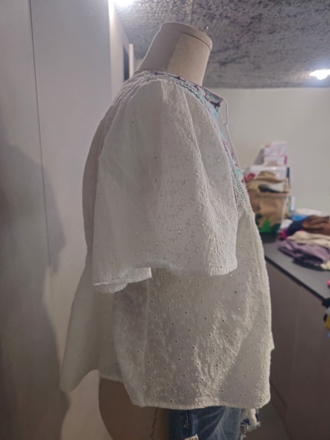 코인코즈 에스닉 자수 아일릿 블라우스 상품이미지7