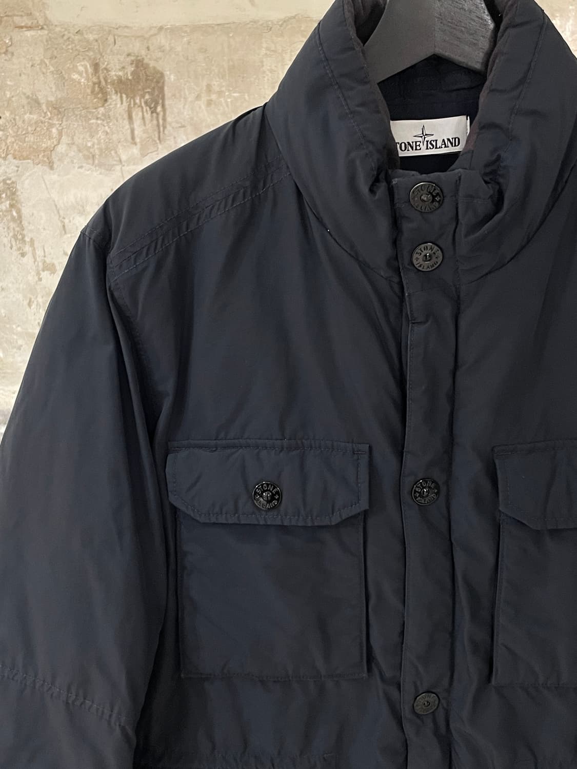 스톤 아일랜드 다크 네이비 와펜 덕 다운 패디드 자켓 상품이미지2