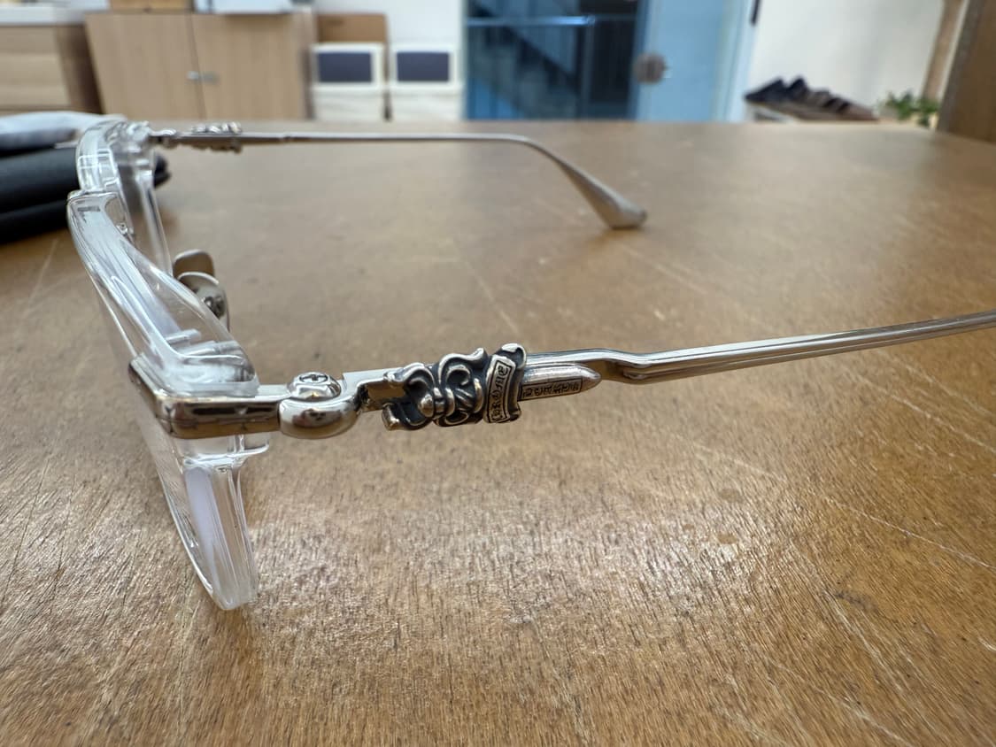 크롬하츠 신상 안경 snat 클리어 색상 팝니다. 보증서 영수증 풀포함 상품이미지4