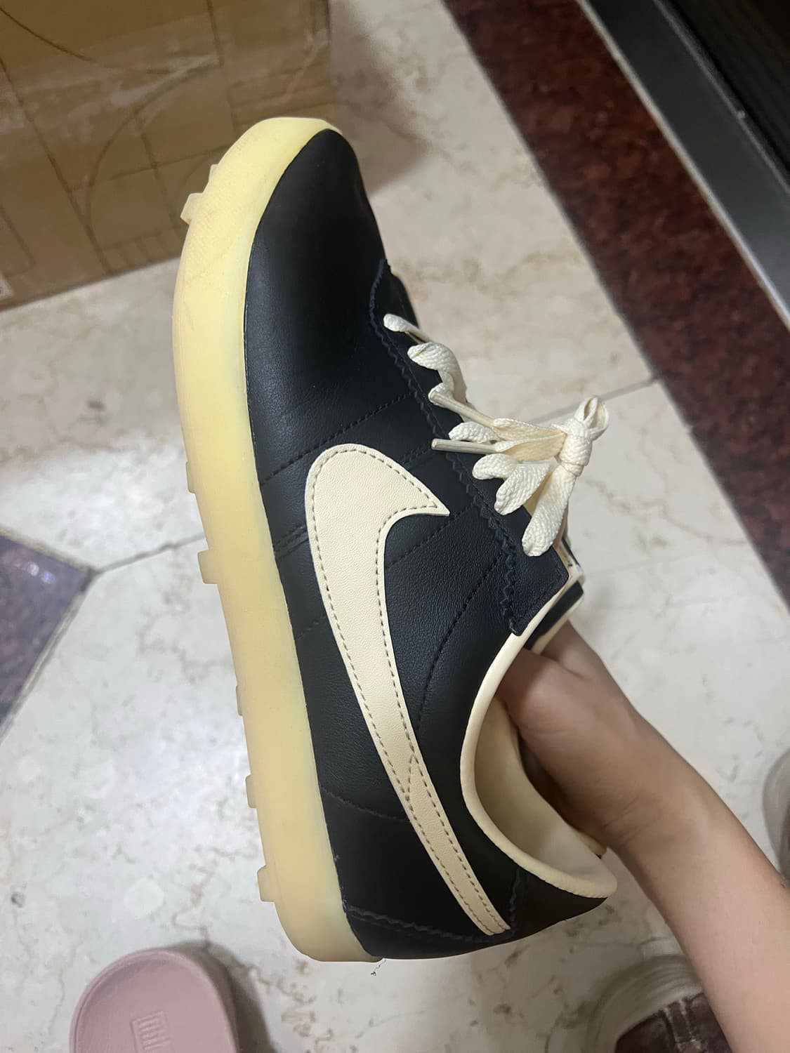 나이키 아스트로그래버 블랙 240사이즈 상품이미지3