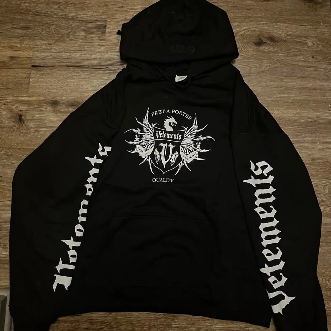 베트멍 Vetements 블랙 프레타포르테 후드티 상품이미지1