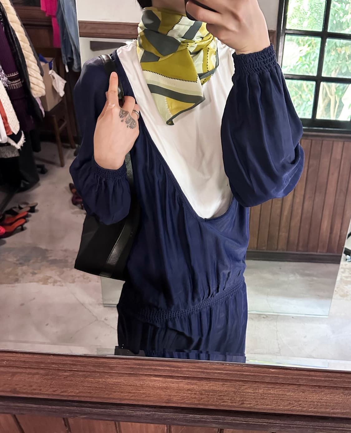 BALENCIAGA silk scarf 상품이미지5
