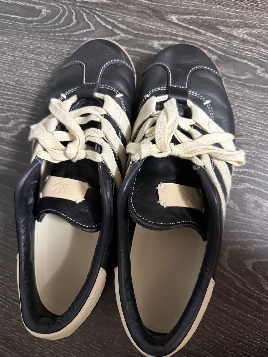 아디다스 x 풋 인더스트리 가젤 코어 블랙 크림 화이트 상품이미지2