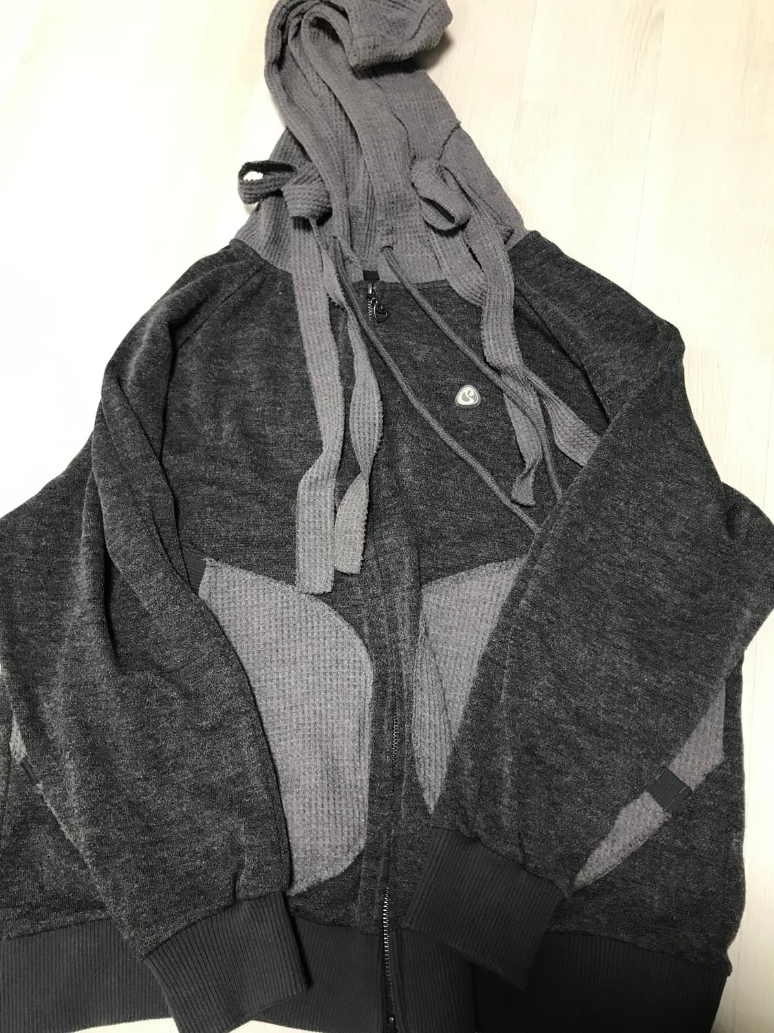 코이세이오 이어머프 후드집업 차콜 상품이미지2