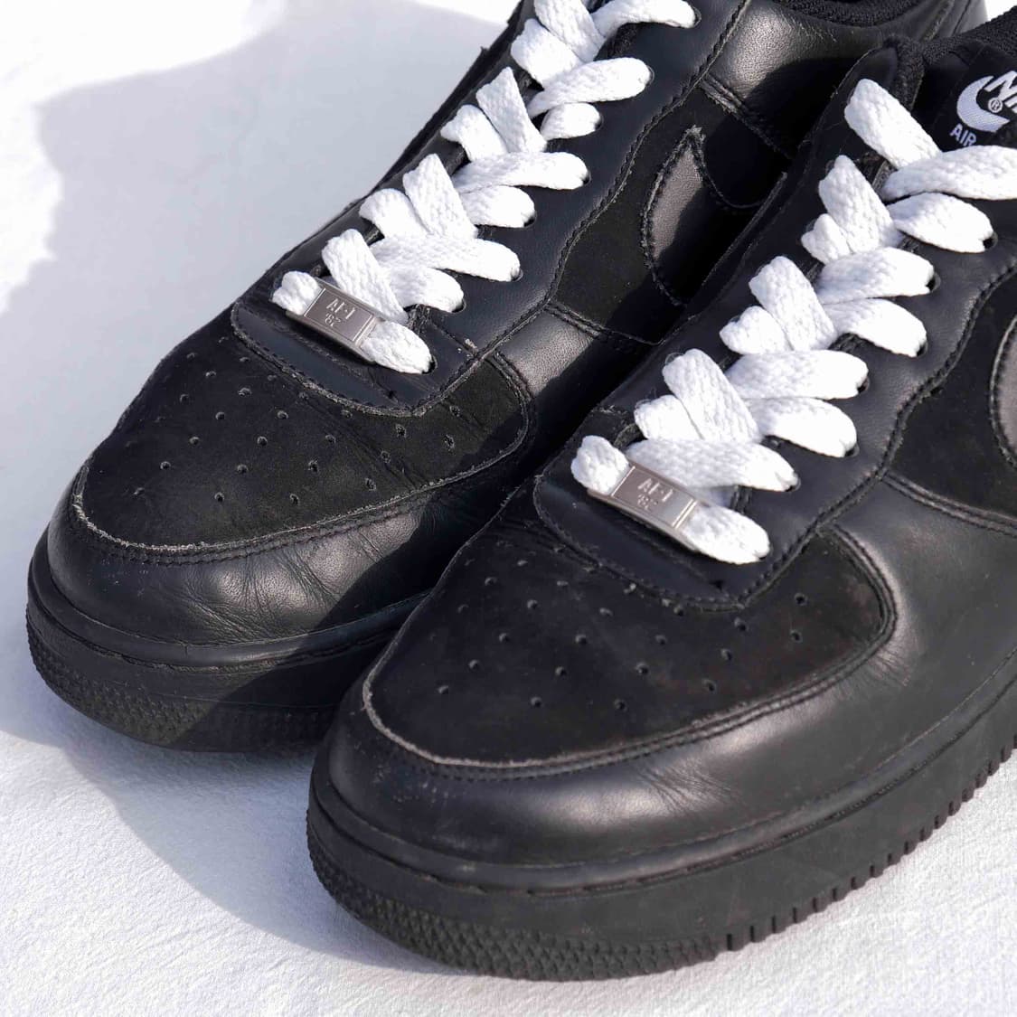 나이키 에어포스 1 로우 블랙 레더 상품이미지3