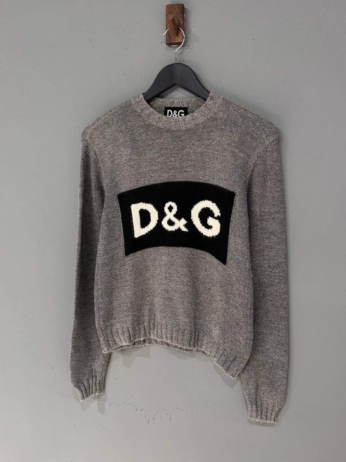 돌체앤가바나 스펠아웃 그레이 니트  상품이미지1