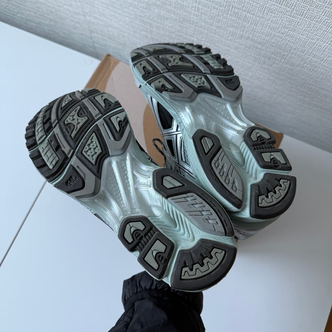 아식스 젤 님버스 10.1 오션 헤이즈 270 상품이미지4