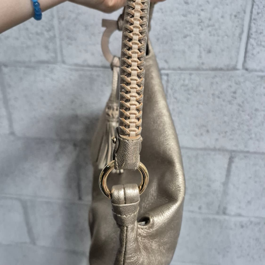살바토레 페레가모 간치니 골드펄 숄더백 상품이미지9