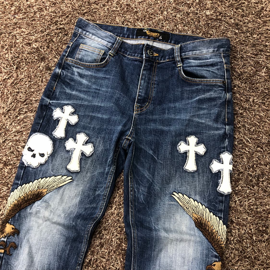 CLOUD72 스컬 크로스 이글 패치 워싱 데님 팬츠 상품이미지2