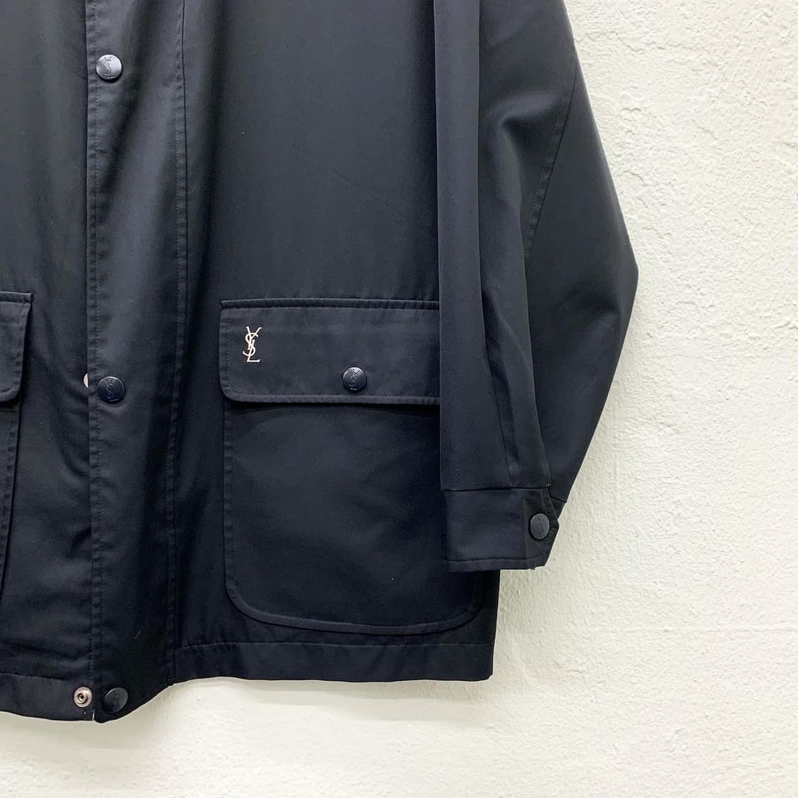 입생로랑 화이트&블랙 리버시블 사파리 자켓 상품이미지3