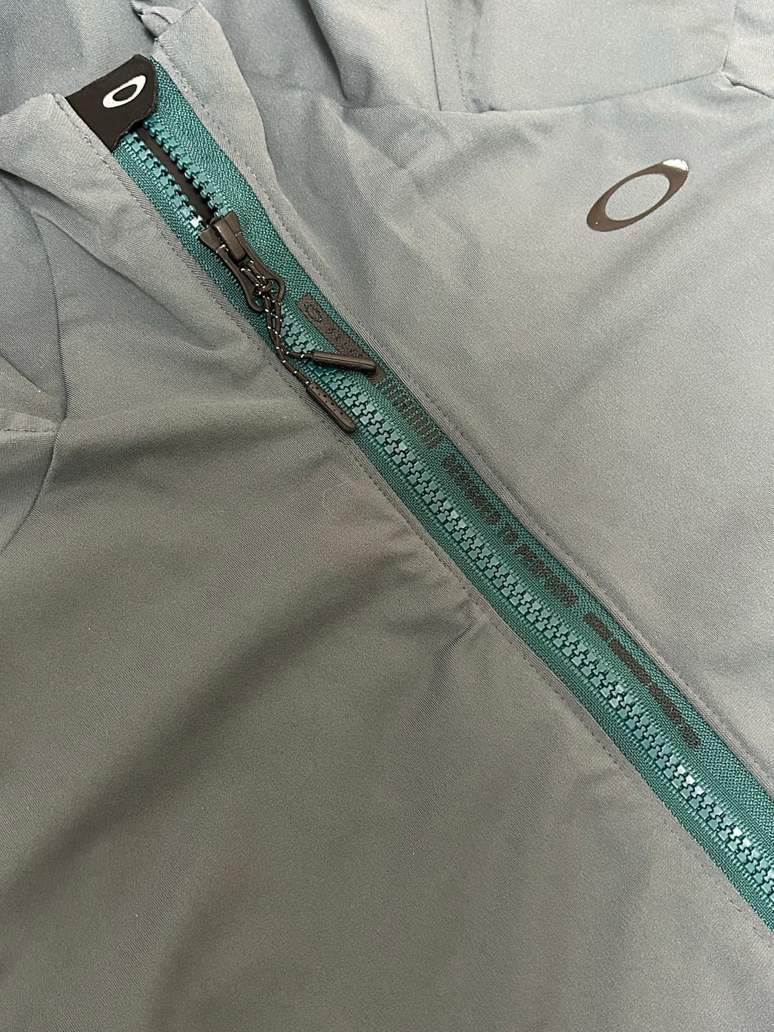 오클리 제로폼 런닝 트랙탑 자켓 상품이미지4