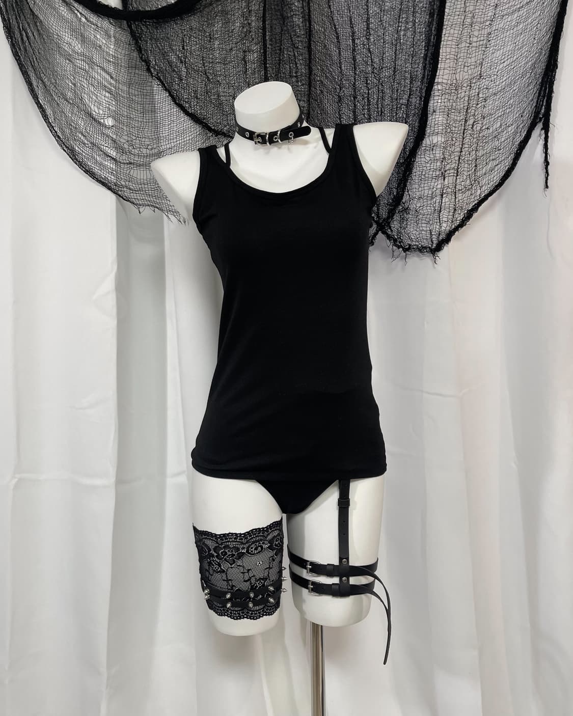 black sleeveless 상품이미지1