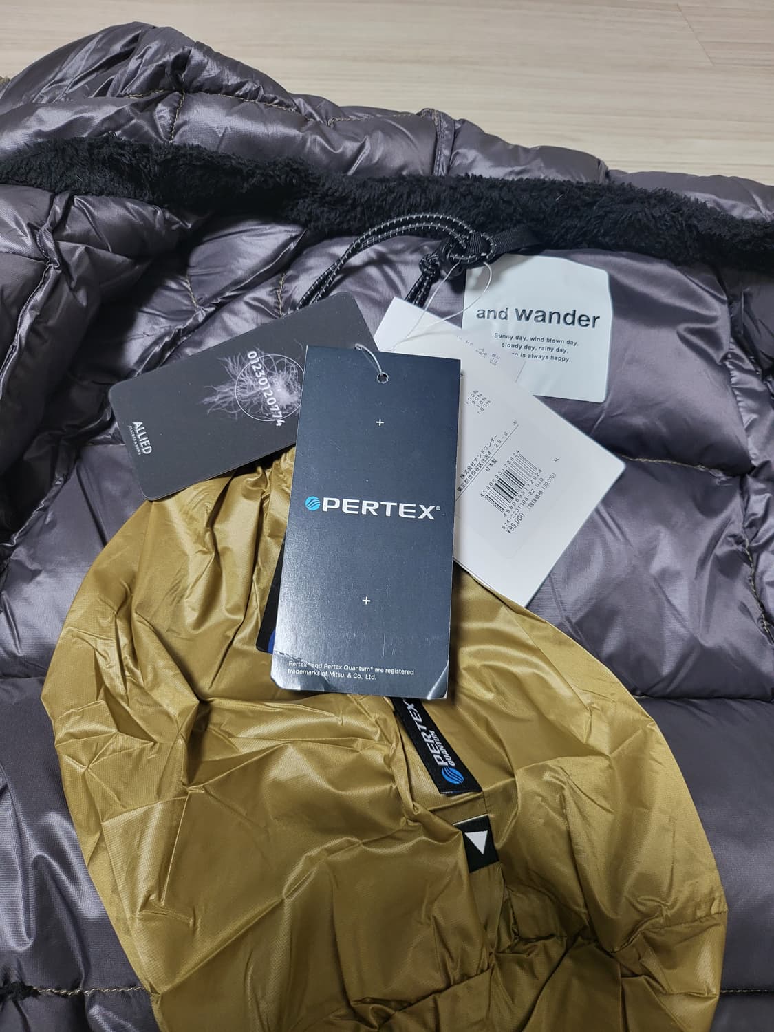 (새상품)and wander 앤드원더 다이아몬드 퀄팅 경량 다운 패딩 상품이미지7