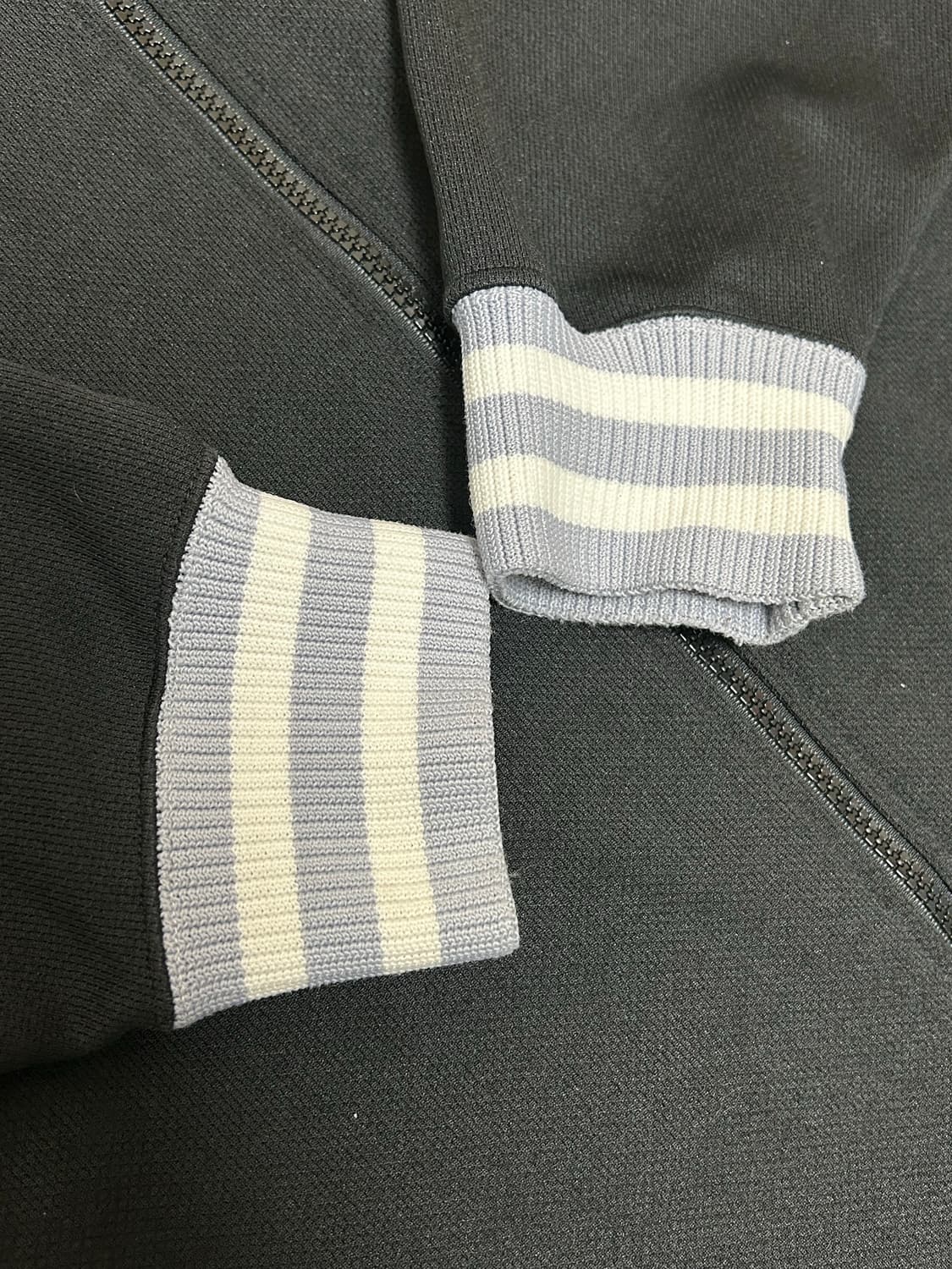 아디다스 데상트 재팬 80s 오버핏 블랙 그레이 후드집업 상품이미지5