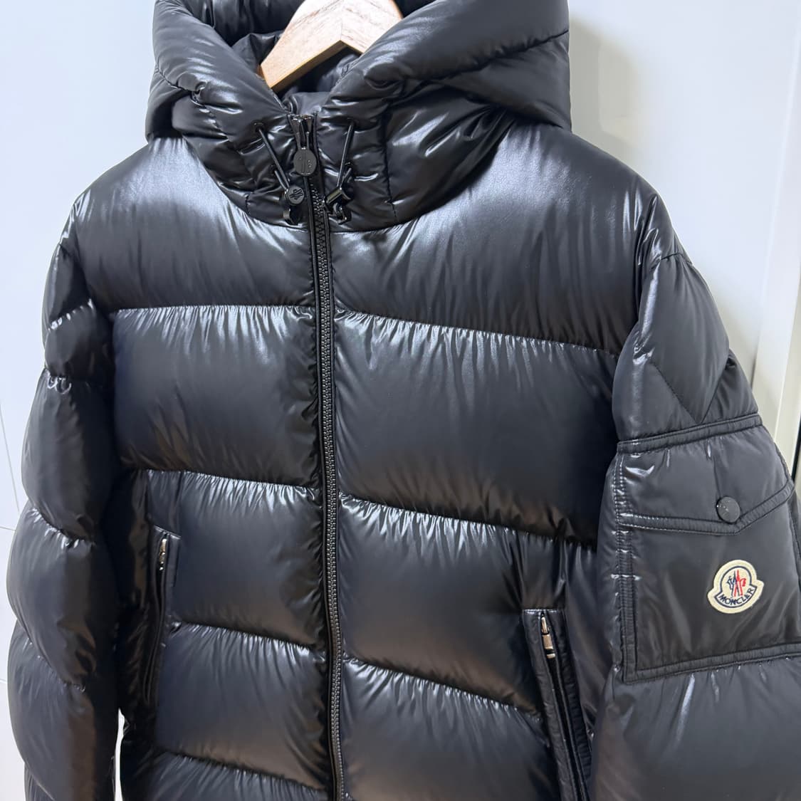 몽클레어 에크린스 유광 후드 숏패딩
5사이즈  상품이미지2