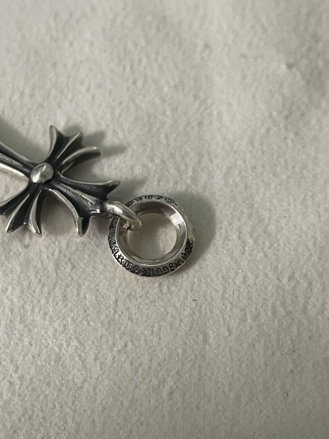 크롬하츠 타이니 크로스 펜던트 상품이미지3