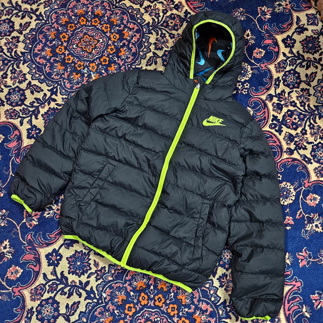 나이키(Nike) 스우시 패터니즈 리버시블 다운 경량 패딩 L size 상품이미지2