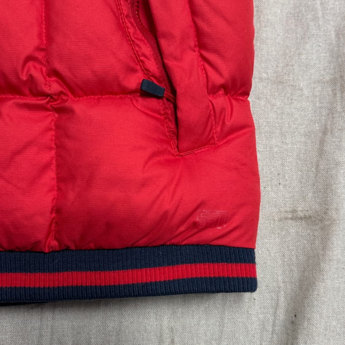 나이키 구스다운 레드 패딩조끼 XL 상품이미지3