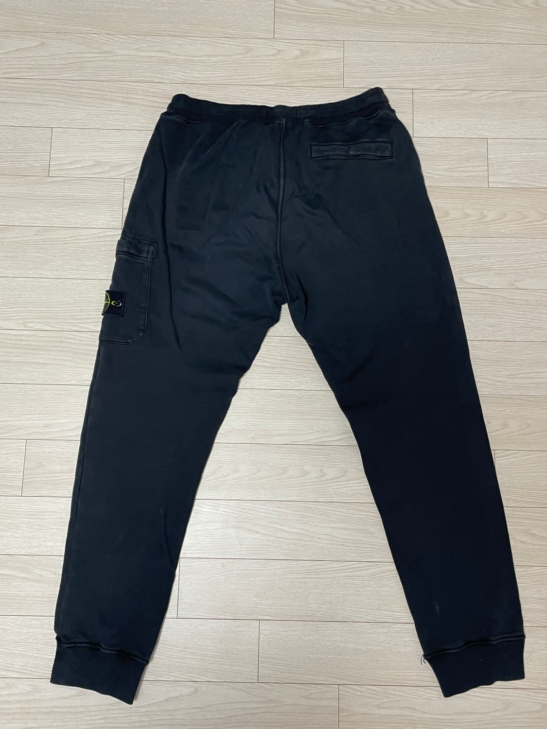 [ L ] 스톤아일랜드 와펜패치 카고 조거팬츠 밴딩 블랙 상품이미지2