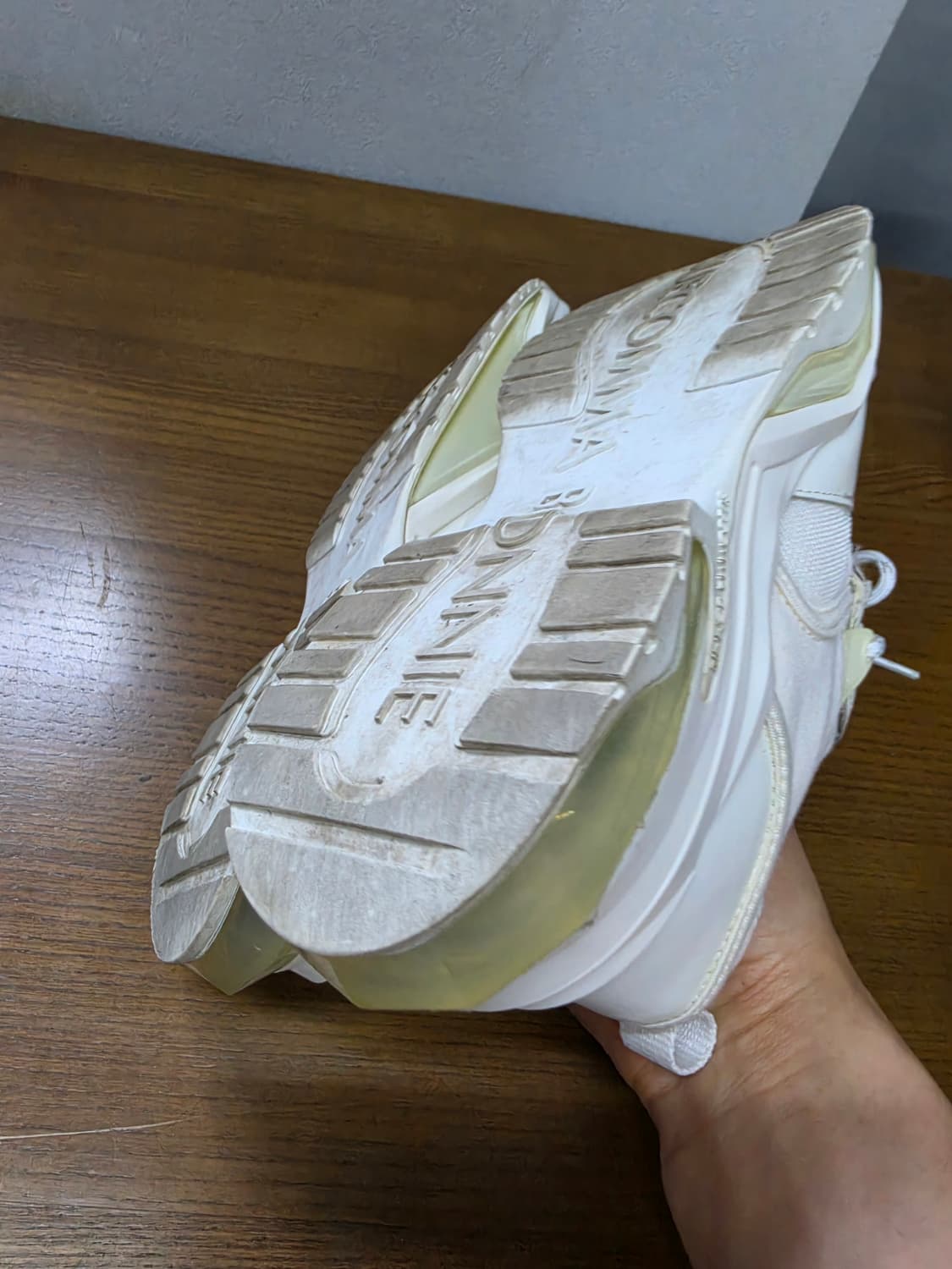 슈콤마보니 화이트 스니커즈 상품이미지9